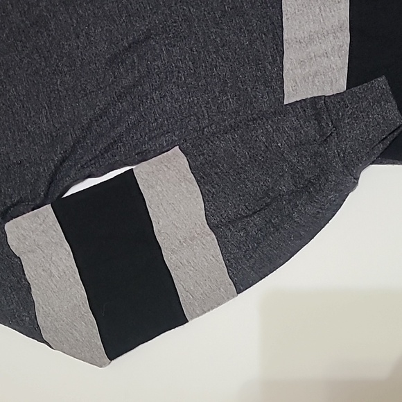 PINK VICTORIA'S SECRET Gray Drop Shoulder V-Neck Long Sleeve Tee Shirt - Small - Picture 4 of 12